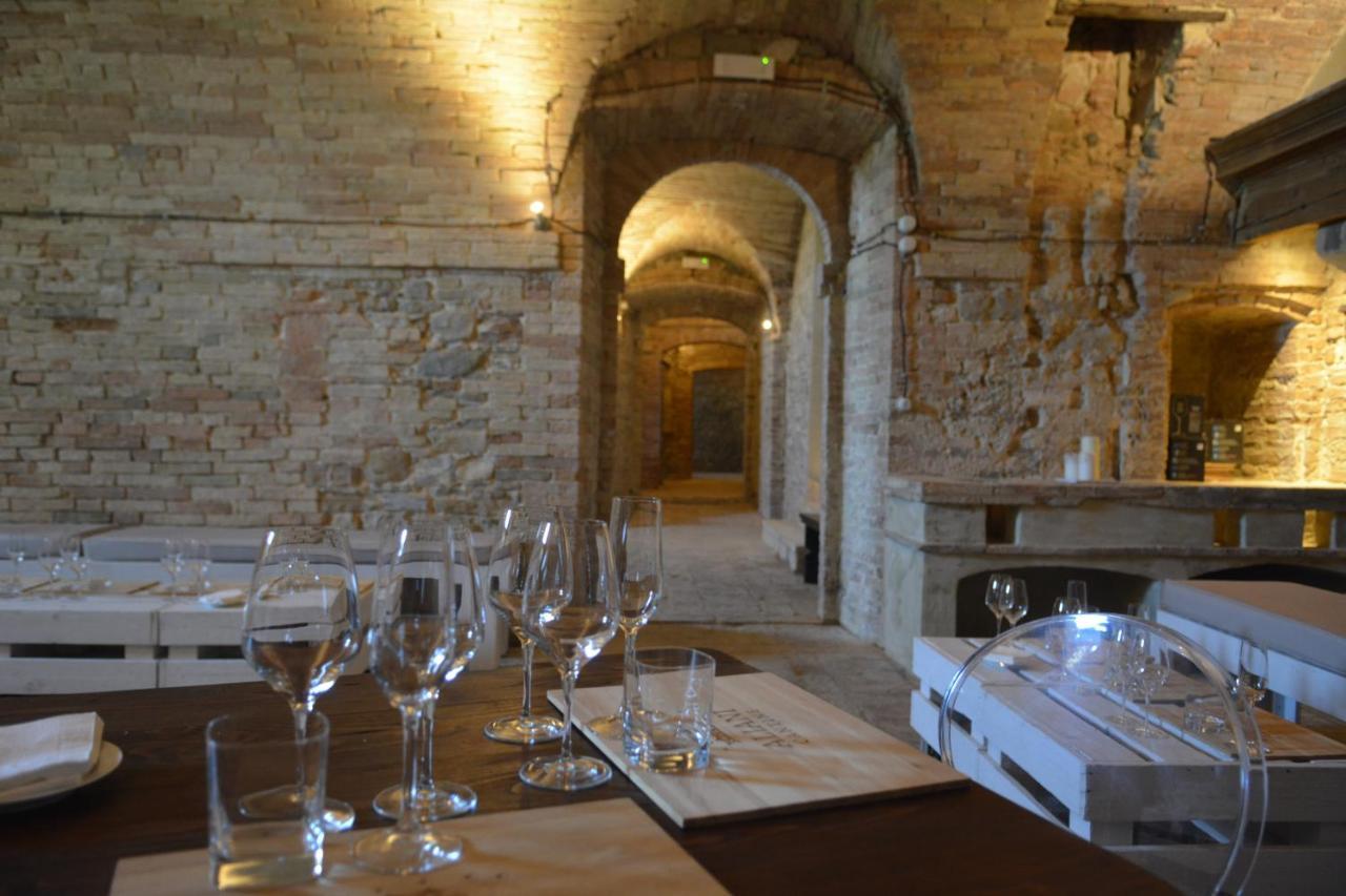 CASTELLO DI RAMAZZANO - Tenute Aliani Perugia Exterior foto