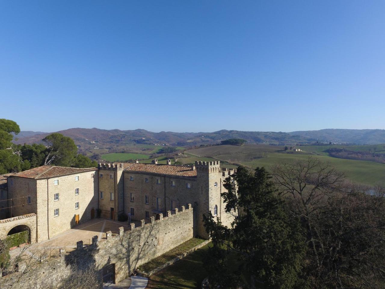 CASTELLO DI RAMAZZANO - Tenute Aliani Perugia Exterior foto